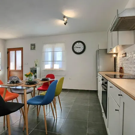 Villa Beautiful Ulika With Private Pool In A Quiet Location Loborika