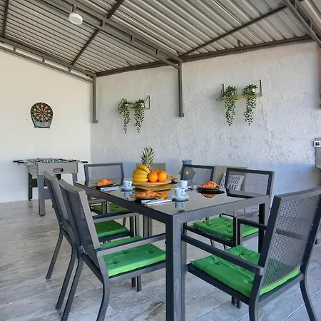 Beautiful Ulika With Private Pool In A Quiet Location Willa