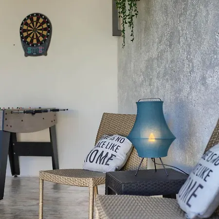 Beautiful Ulika With Private Pool In A Quiet Location Loborika
